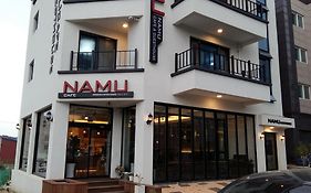 Namu Guesthouse & Pension